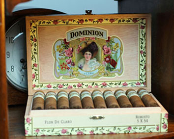 http://www.dominioncigar.com/wp-content/uploads/2015/07/Flor-De-Claro-Page-copy.jpg